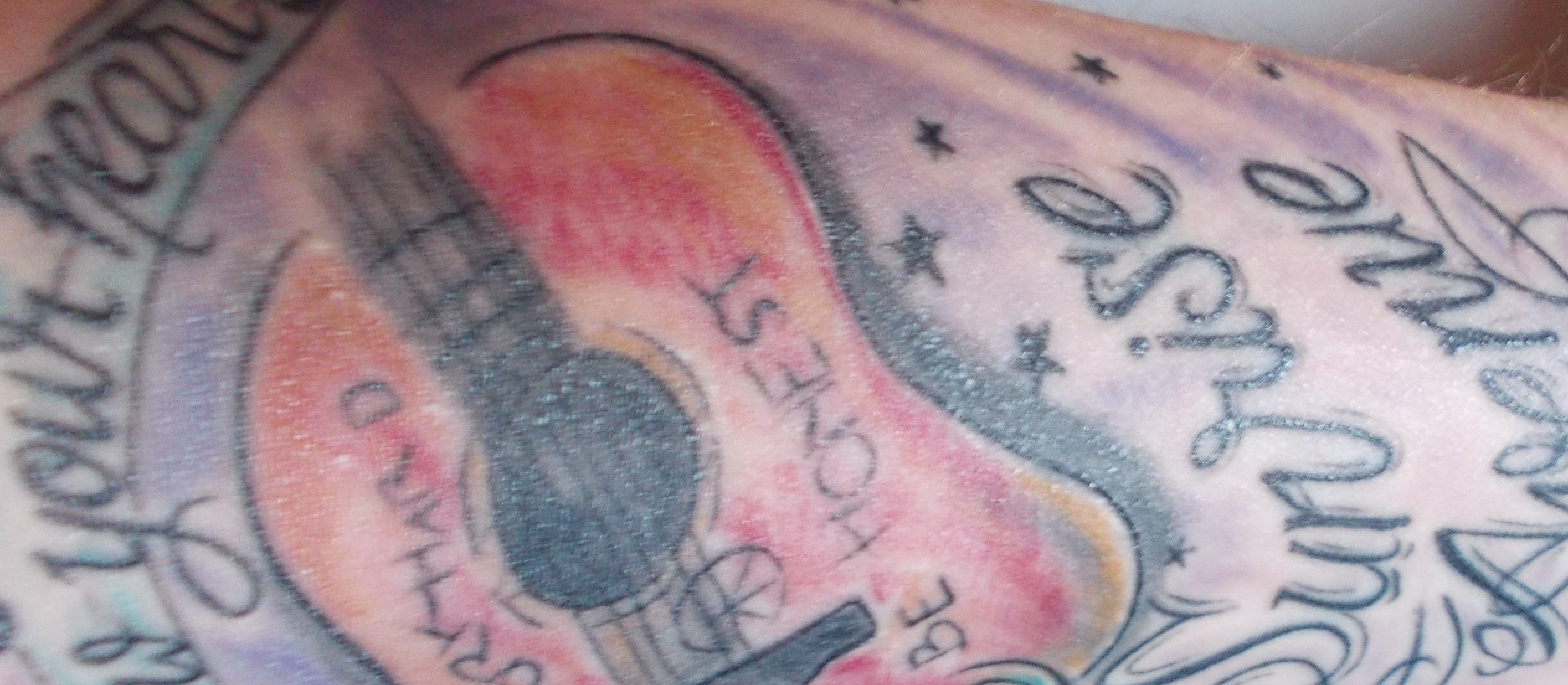 katze71: Tattoo - einen Monat alt